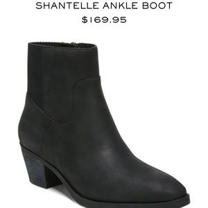 Waterproof black boots